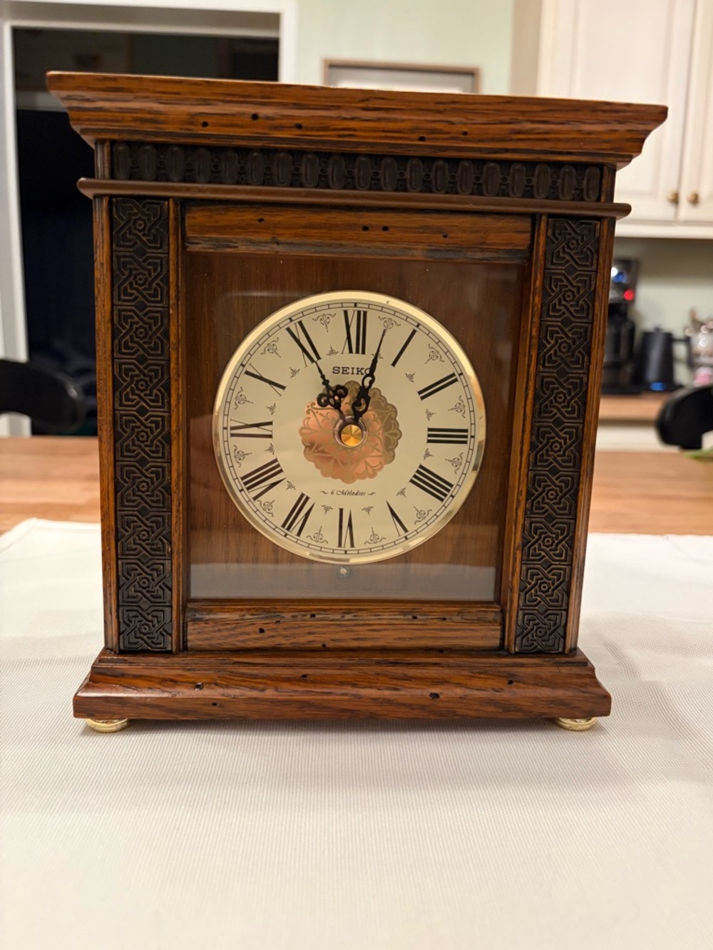 Seiko square melody in motion Wooden Mantel Clock with 6 different melodies
